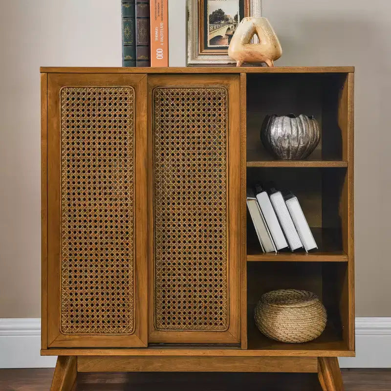 Mobile credenza buffet in noce e rattan con ante, stile Mid-Century, per 1