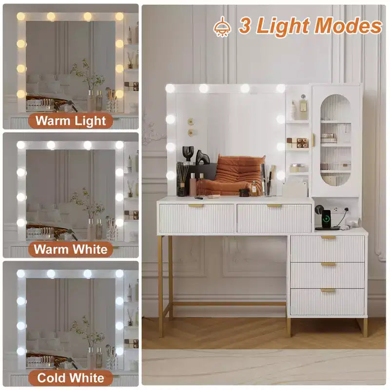Toeletta moderna con specchio illuminato, prese di corrente, ampio spazio per riporre oggetti, tavolo da trucco scanalato in legno per donne e ragazze