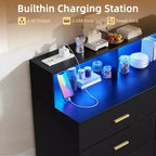 Mobile Bar Caffè da 120 cm (Nero / Noce Scuro / Bianco) – Credenza a 4 Ante con 2 Cassetti e Prese Elettriche